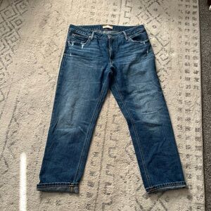 Women’s straight fit blue jeans